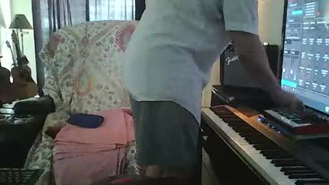 Snapshot of tomcatsawyer chatting on July 24, 2026, 6:06 pm sirmuggsalot online show from July 24, 2026, 6:06 pm