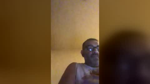 tomcop11111 online show from July 9, 2026, 2:48 am