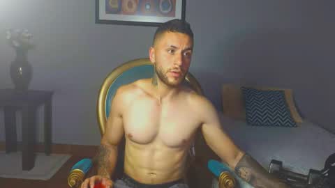 tomDavisXl online show from February 23, 2026, 5:16 am