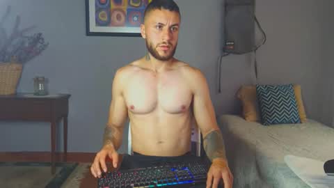 tomDavisXl online show from March 4, 2026, 10:16 pm