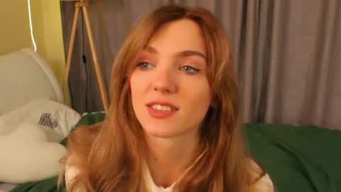 Snapshot of tomikavilandre chatting on July 25, 2026, 7:22 pm Lana online show from July 25, 2026, 7:22 pm