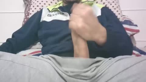 Snapshot of tommaso9046 chatting on December 1, 2024, 5:24 pm tommaso9046 online show from December 1, 2024, 5:24 pm