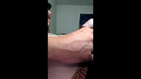 Snapshot of tommy11085 chatting on April 16, 2026, 6:03 am tommy11085 online show from April 16, 2026, 6:03 am