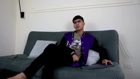 Tommy  online show from February 16, 2025, 6:43 am