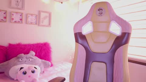 Blue  online show from April 1, 2026, 1:34 pm