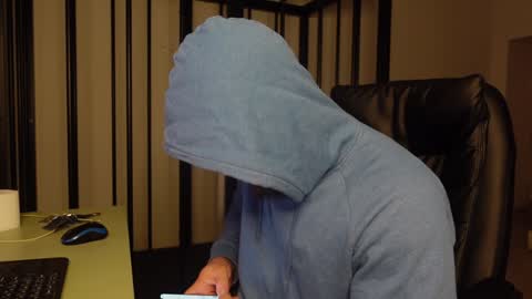 Snapshot of tommy_burnzzz chatting on December 21, 2024, 2:41 am tommy burnzzz online show from December 21, 2024, 2:41 am