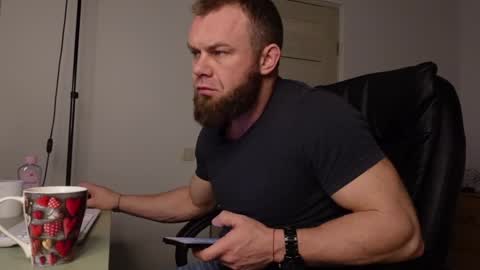 Snapshot of tommy_burnzzz chatting on January 16, 2025, 4:28 am tommy burnzzz online show from January 16, 2025, 4:28 am