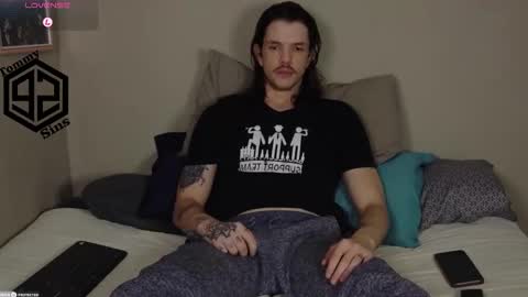 Tommy Sins online show from November 18, 2025, 8:24 pm