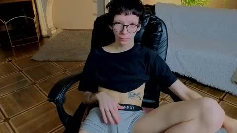 tommy_stars online show from March 14, 2026, 5:46 am