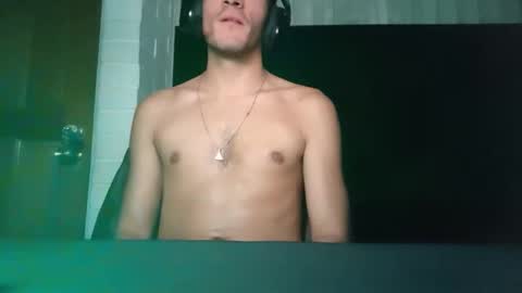 Snapshot of tommypv20 chatting on February 12, 2026, 4:40 am Tommy online show from February 12, 2026, 4:40 am