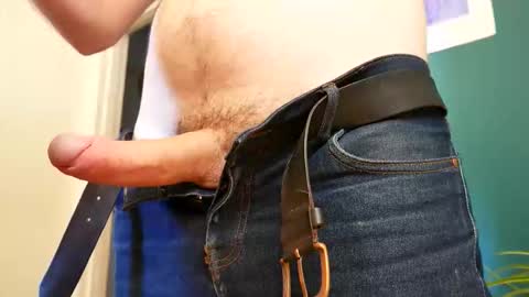 Snapshot of tommytank73 chatting on September 9, 2025, 9:42 am Tom online show from September 9, 2025, 9:42 am