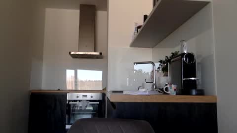 Thomas Fit online show from February 20, 2025, 8:28 am