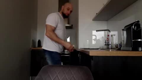 Thomas Fit online show from February 23, 2025, 1:21 pm