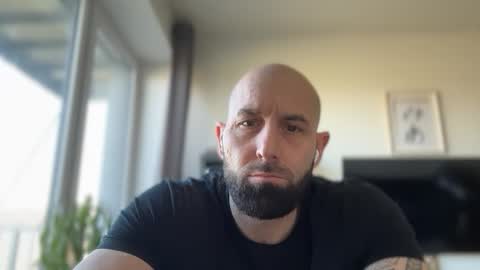 Snapshot of tommyx01 chatting on April 21, 2026, 7:03 am Thomas Fit online show from April 21, 2026, 7:03 am