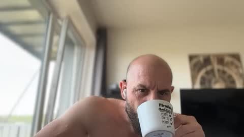 Snapshot of tommyx01 chatting on May 4, 2026, 11:06 am Thomas Fit online show from May 4, 2026, 11:06 am