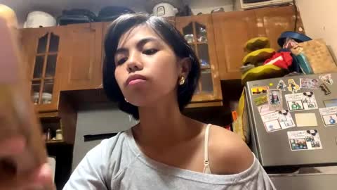 Snapshot of toniebirley chatting on May 25, 2026, 3:01 am Mila online show from May 25, 2026, 3:01 am
