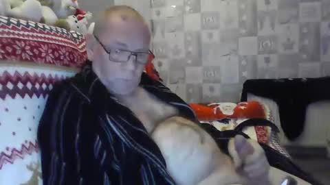 Snapshot of tony14712 chatting on December 7, 2024, 11:34 pm tony14712 online show from December 7, 2024, 11:34 pm