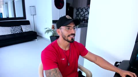 Snapshot of tony_muscle1 chatting on January 7, 2025, 10:08 pm tony muscle1 online show from January 7, 2025, 10:08 pm