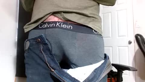 tonytonytony3001 online show from February 19, 2026, 8:27 pm