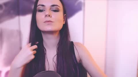 Elizabeth online show from January 19, 2025, 9:13 pm