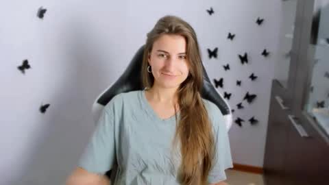 Snapshot of tooboringgirl chatting on September 21, 2025, 4:19 pm Alisson online show from September 21, 2025, 4:19 pm