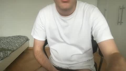 Snapshot of toohottobetrue21 chatting on October 25, 2025, 12:56 pm Max online show from October 25, 2025, 12:56 pm