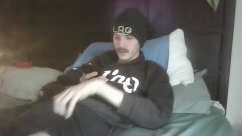 Snapshot of tootall803 chatting on December 10, 2024, 9:00 pm TooTall803 online show from December 10, 2024, 9:00 pm