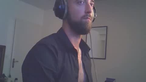 Snapshot of tootsybird chatting on September 23, 2025, 10:24 pm tootsybird online show from September 23, 2025, 10:24 pm