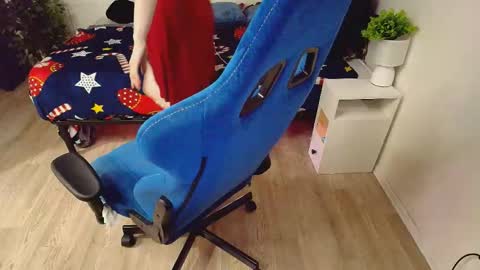 topcranberry online show from February 25, 2026, 4:22 am