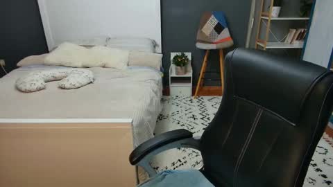 Snapshot of toplegs chatting on October 1, 2025, 8:48 pm Anda online show from October 1, 2025, 8:48 pm