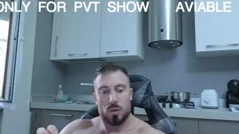 Snapshot of toro_arrapato chatting on July 13, 2026, 9:23 am toro_arrapato online show from July 13, 2026, 9:23 am