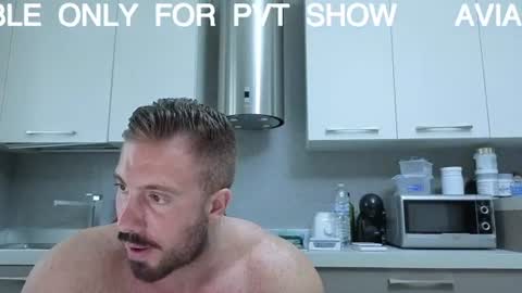 Snapshot of toro_arrapato chatting on August 3, 2026, 2:44 pm toro_arrapato online show from August 3, 2026, 2:44 pm