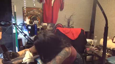 Snapshot of torvibear chatting on December 18, 2024, 7:36 am Torvi Eden online show from December 18, 2024, 7:36 am