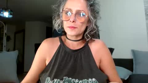 TotyPink online show from December 3, 2024, 7:00 pm