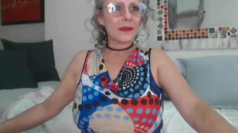 TotyPink online show from September 19, 2025, 3:02 pm