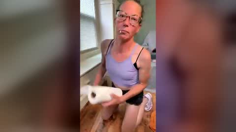 toxiclayne online show from June 17, 2026, 9:38 pm