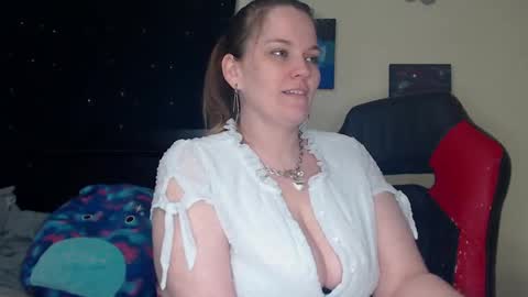 Lilly Miss Mistress Goddess Maam Queen Boss online show from January 25, 2025, 12:26 pm