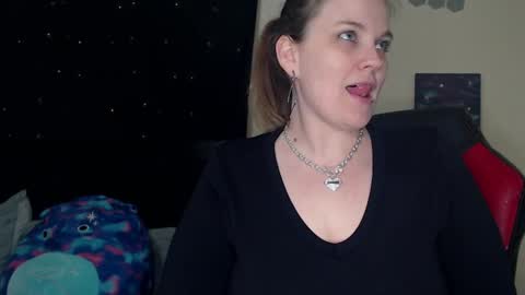 Lilly Miss Mistress Goddess Maam Queen Boss online show from February 22, 2025, 1:35 pm