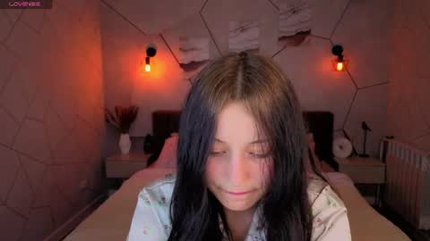 tracey_gill online show from June 21, 2026, 9:23 am