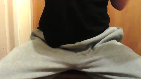 Snapshot of trackielad21 chatting on December 4, 2024, 7:34 pm trackielad online show from December 4, 2024, 7:34 pm