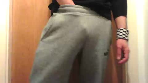 Snapshot of trackielad21 chatting on September 22, 2025, 9:22 am trackielad online show from September 22, 2025, 9:22 am