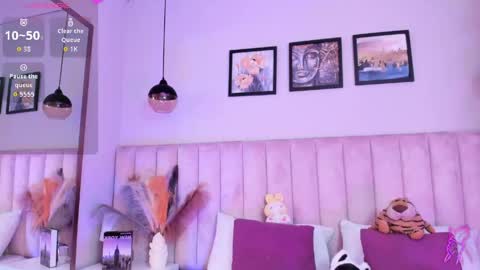 Snapshot of tracy_lee_ chatting on May 7, 2026, 8:36 pm Tracy online show from May 7, 2026, 8:36 pm