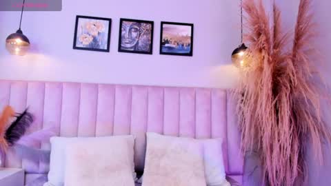 Snapshot of tracy_lee_ chatting on June 15, 2026, 12:51 pm Tracy online show from June 15, 2026, 12:51 pm