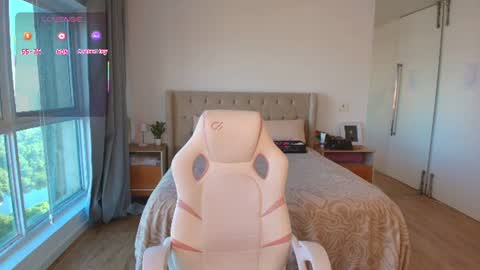 Snapshot of tracy_tay1or chatting on June 30, 2026, 11:00 am Tracy GMT2 Mon 3 AM - 4 PM Tue 3 AM - 4 PM Wed 3 AM - 4 PM Thur 3 AM - 4 PM Fri 3 AM - 4 PM online show from June 30, 2026, 11:00 am