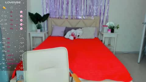 Kate online show from February 25, 2025, 11:41 am