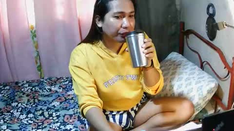 transhottie28 online show from October 27, 2025, 12:47 am