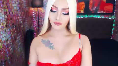 Snapshot of transplayfullolivia chatting on February 12, 2025, 2:14 am KYLIE BELLA  TS online show from February 12, 2025, 2:14 am