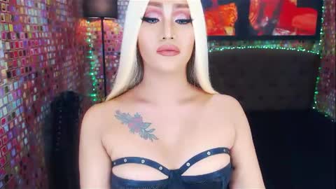 Snapshot of transplayfullolivia chatting on February 16, 2025, 3:47 am KYLIE BELLA  TS online show from February 16, 2025, 3:47 am