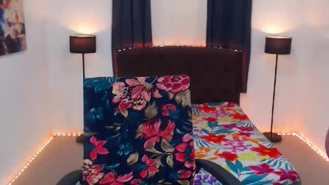 KYLIE BELLA  TS online show from April 7, 2026, 9:21 am