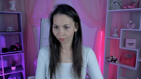 Snapshot of trasymorris chatting on June 3, 2026, 4:04 am Tracy online show from June 3, 2026, 4:04 am